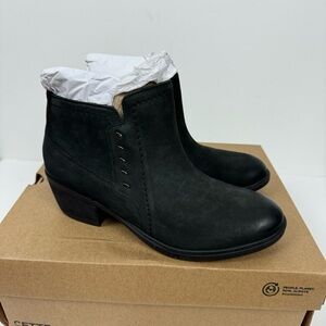 Clarks Neva Lo Black Leather Ankle Boots Booties Minimalist Comfort Cuir Noir